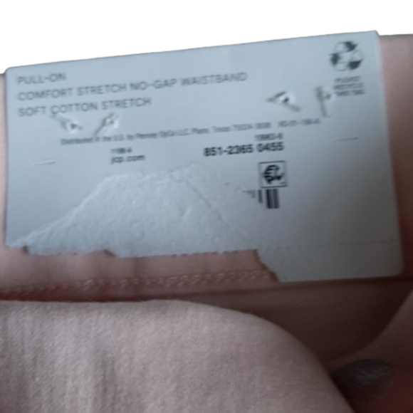 NWT 🍑 LIZ CLAIBORNE Light Peach Mid-Rise Shorts for Women - Size: 8 - Picture 10 of 14